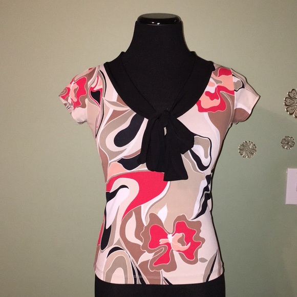 Tops - Funky and bright blouse.